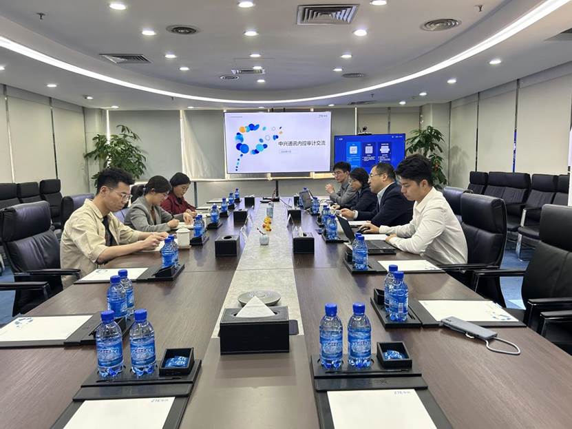 717f18296e896a657cee3c6ba0effd4